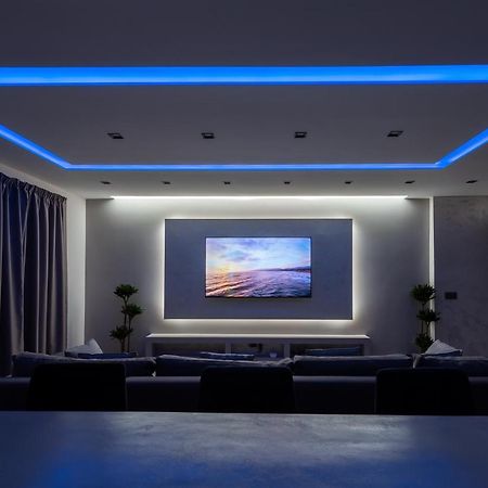 Luxury 2 Bed Apartment In The Heart Of St Julians سانت جوليان المظهر الخارجي الصورة