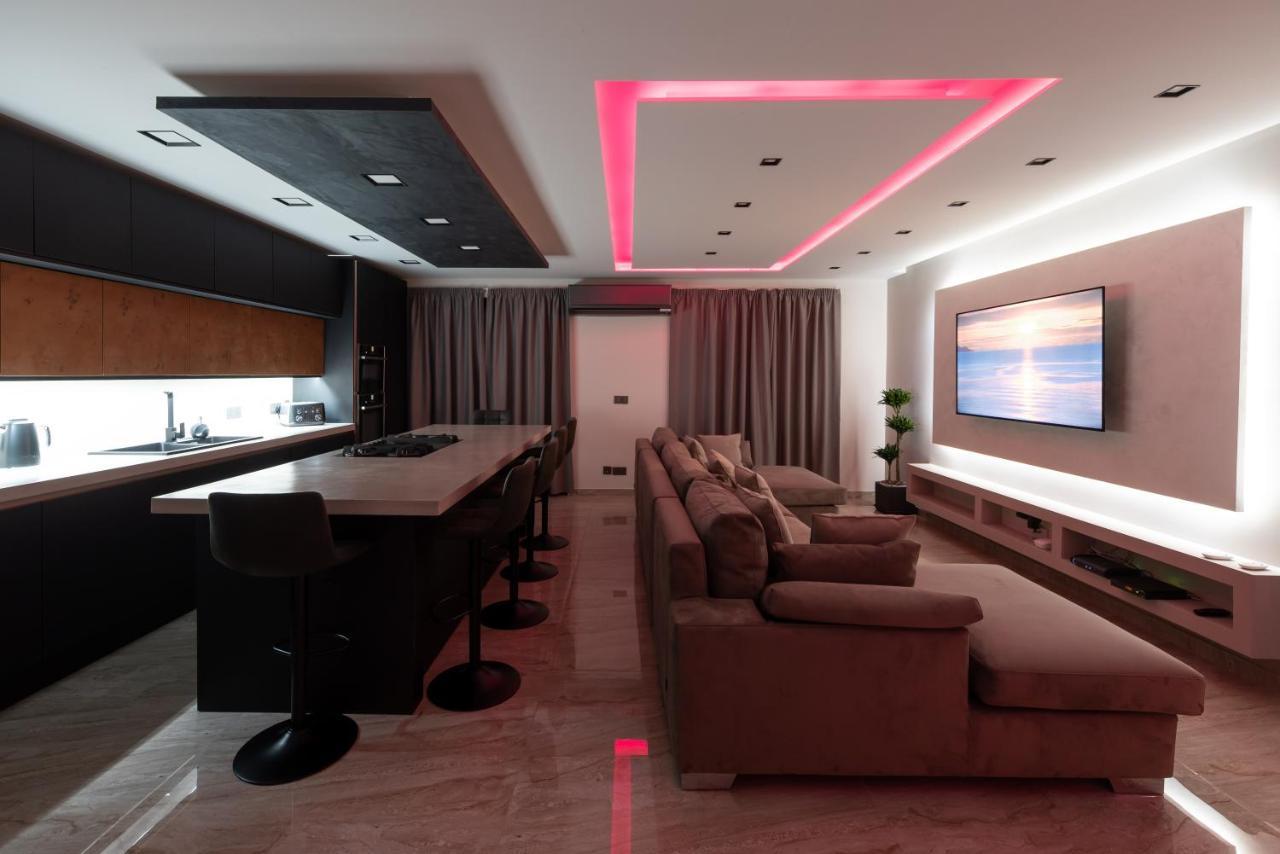 Luxury 2 Bed Apartment In The Heart Of St Julians سانت جوليان المظهر الخارجي الصورة