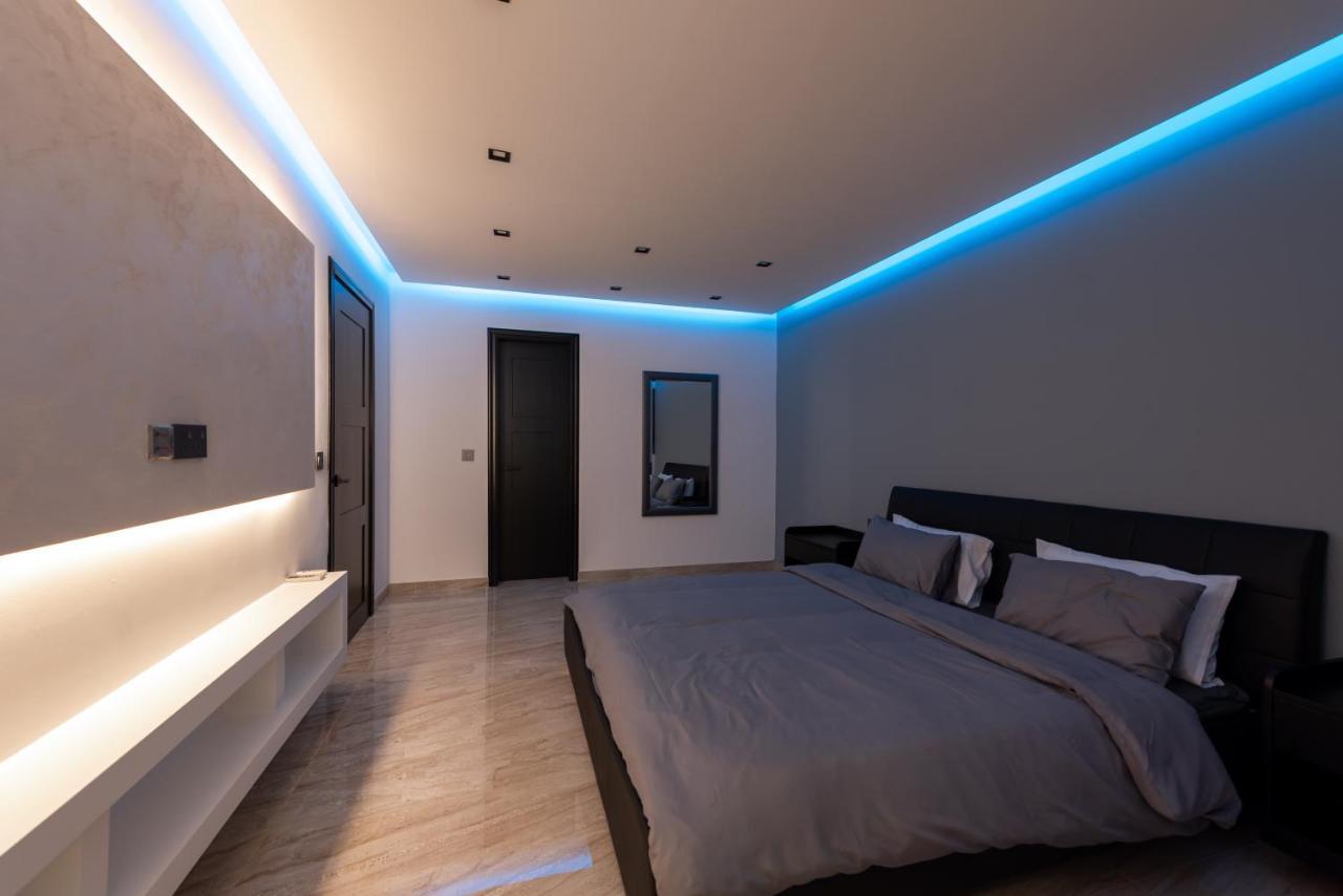 Luxury 2 Bed Apartment In The Heart Of St Julians سانت جوليان المظهر الخارجي الصورة