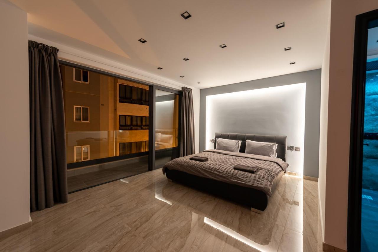 Luxury 2 Bed Apartment In The Heart Of St Julians سانت جوليان المظهر الخارجي الصورة