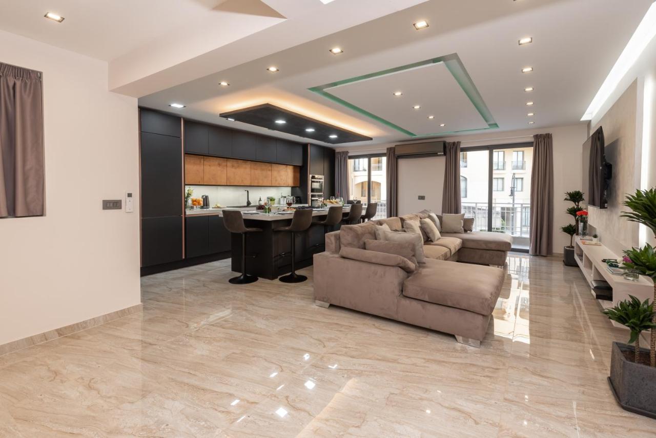 Luxury 2 Bed Apartment In The Heart Of St Julians سانت جوليان المظهر الخارجي الصورة