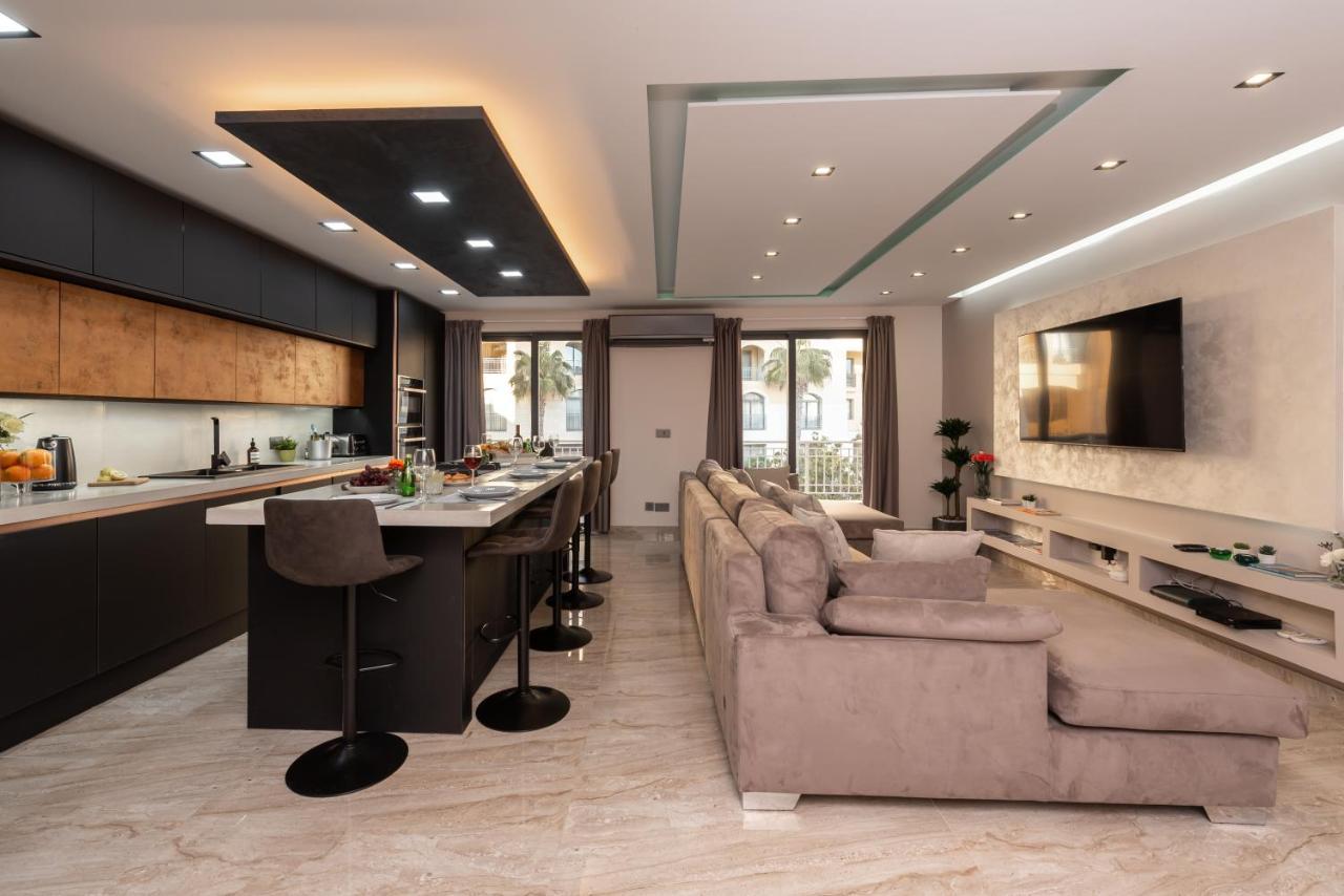 Luxury 2 Bed Apartment In The Heart Of St Julians سانت جوليان المظهر الخارجي الصورة