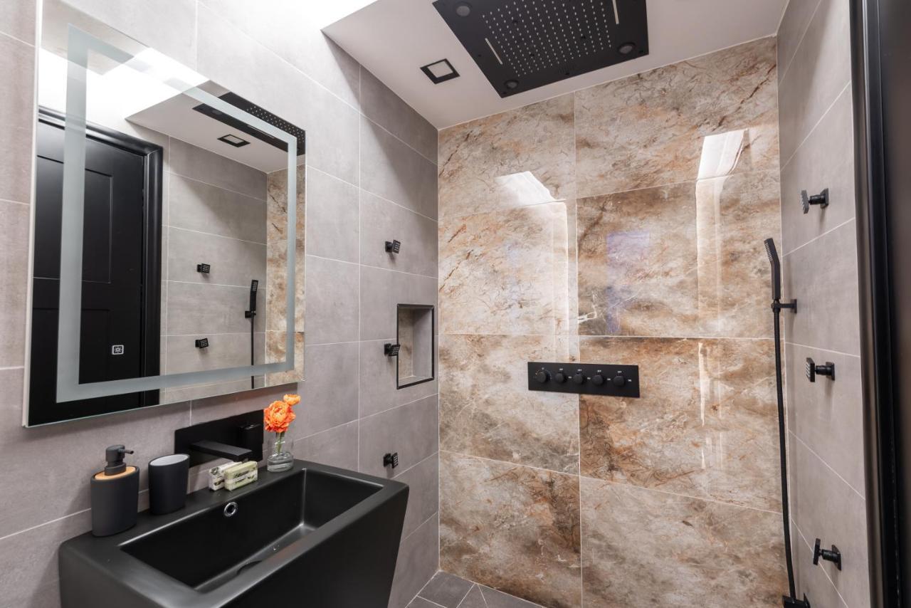 Luxury 2 Bed Apartment In The Heart Of St Julians سانت جوليان المظهر الخارجي الصورة