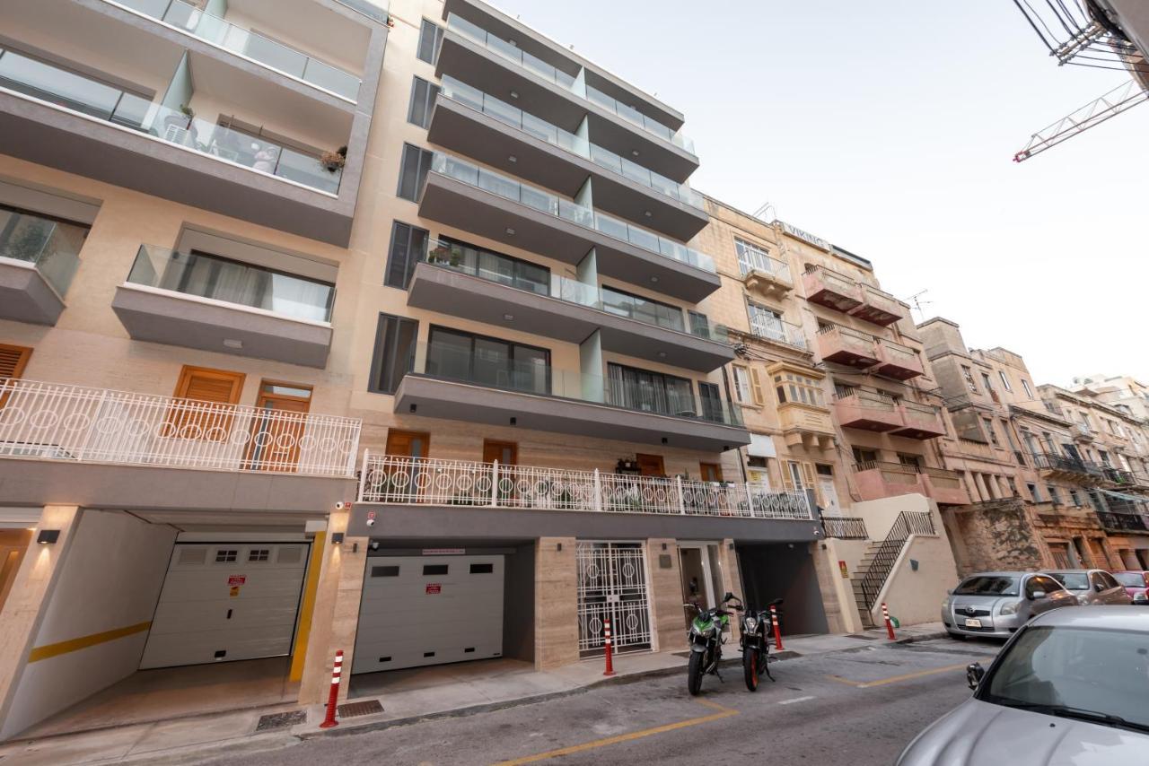 Luxury 2 Bed Apartment In The Heart Of St Julians سانت جوليان المظهر الخارجي الصورة